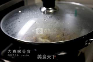 下饭神器酸笋炒小鱼干的做法步骤：7