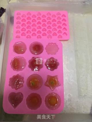 自制排毒苏打水的做法步骤：2