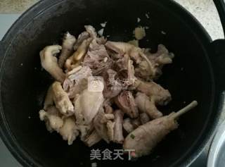 红烧鸡块的做法步骤：2