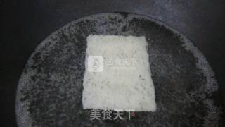 金针菇鱼汤粉的做法步骤：2