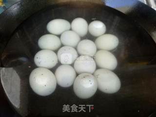 凉拌皮蛋的做法步骤：1
