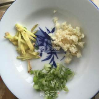 酱炒豆角的做法步骤：3