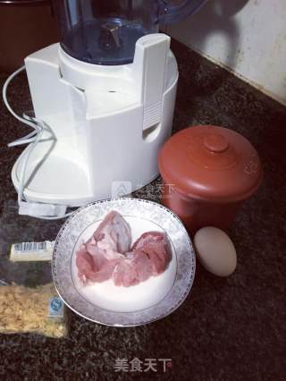 百合虾皮肉饼汤的做法步骤：1