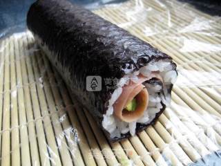 牛油果火腿寿司——两种卷法两样花色的做法步骤：18