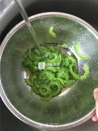 凉拌苦瓜的做法步骤：5
