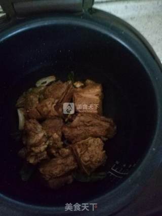电饭煲~香菇排骨米饭的做法步骤：5