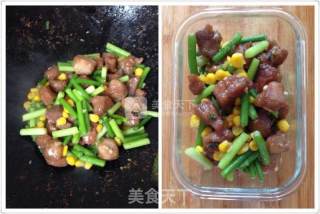 酥肉炒蒜苔的做法步骤：5