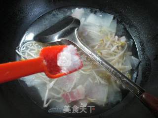 咸肉绿豆芽冬瓜汤的做法步骤：6