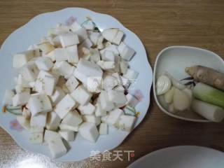 酱烧茄子的做法步骤：1