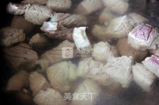 西红柿炖牛腩的做法步骤：4