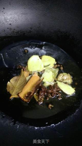 意大利番茄肉酱面的做法步骤：2