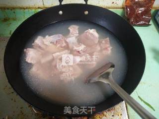 山药排骨汤的做法步骤：2