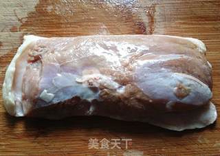 鸭脯炒青椒的做法步骤：1