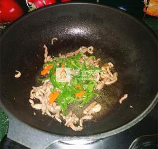 鸭脯炒青椒的做法步骤：11