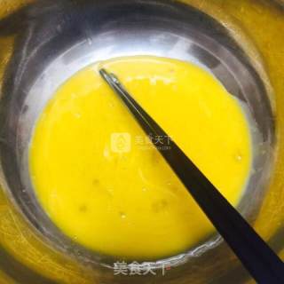 薄荷and蔓越莓戚风蛋糕的做法步骤：3