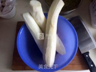 蒜泥蒸茄子的做法步骤：1