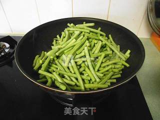 XO酱肉末炒豆角的做法步骤：6