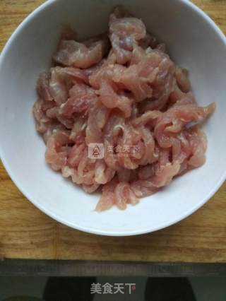 鱼香肉丝的做法步骤：4