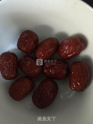 银耳汤的做法步骤：3