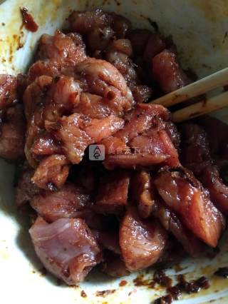 粉蒸肉的做法步骤：2