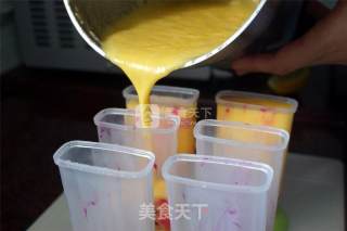 哈密瓜椰奶火龙果冰棒的做法步骤：7
