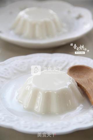 冰爽Q弹—牛奶果冻的做法步骤：6
