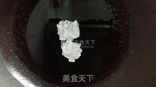 菊花茶炖红烧肉的做法步骤：7