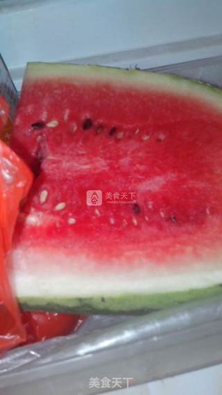清凉西瓜汁的做法步骤：1