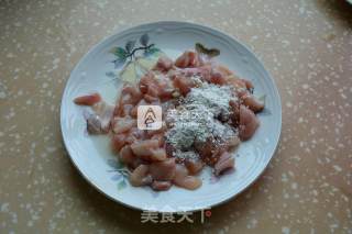 酱爆桃仁鸡丁的做法步骤：7