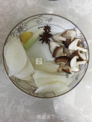 牛肉养生保健汤的做法步骤：1