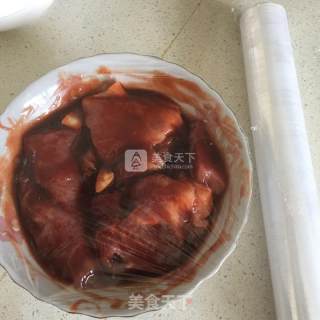 电饭煲叉烧肉的做法步骤：3