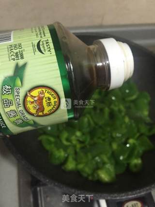 清炒青椒的做法步骤：3