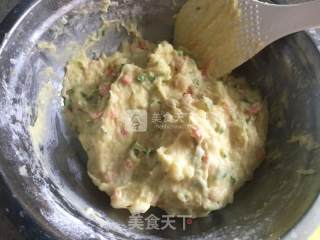 首次鸡蛋土豆饼的做法步骤：3
