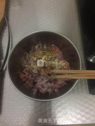 奥尔良豆腐盅的做法步骤：1
