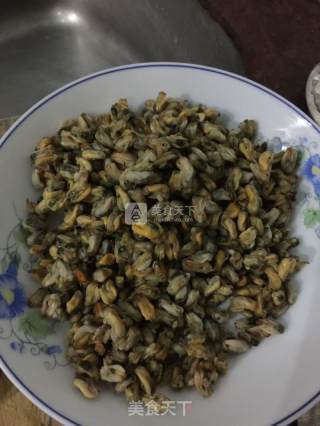 薄壳米炒饭的做法步骤：2