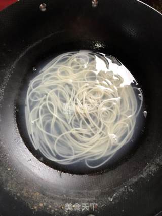 红油拌面的做法步骤：4