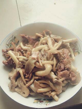 小蘑菇炒肉的做法步骤：6