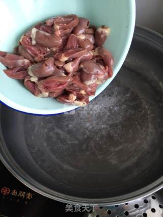 香炒鸡心的做法步骤：3