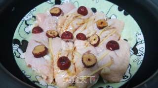 红枣蒸鸡中翅的做法步骤：2