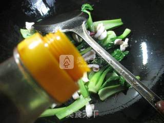 鱿鱼炒青菜的做法步骤：6