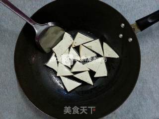 夏季完胜瘦腿瘦臀的妙招之经典素食牛肉酱烧豆腐的做法步骤：2