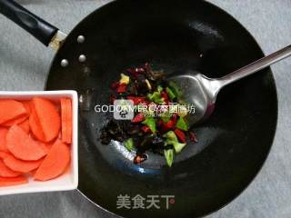 夏季完胜瘦腿瘦臀的妙招之经典素食牛肉酱烧豆腐的做法步骤：4