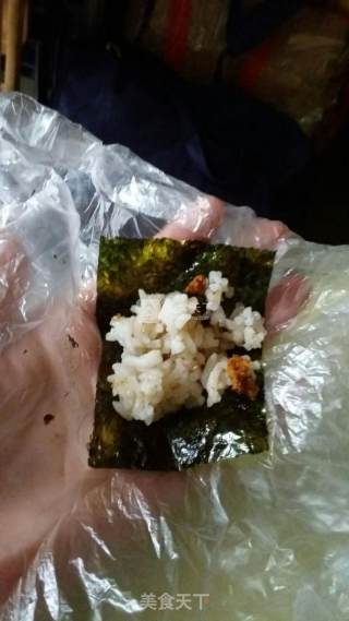 肉松紫菜包饭的做法步骤：4