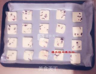 蔓越莓曲奇饼干的做法步骤：1