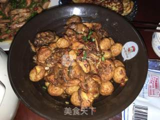 虎皮鹌鹑蛋烧鸡的做法步骤：10