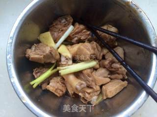 笋干啤酒鸭的做法步骤：7