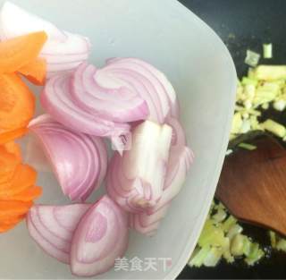 红椒莴笋炒牛肉的做法步骤：9