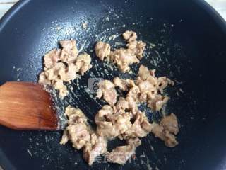 红椒莴笋炒牛肉的做法步骤：12