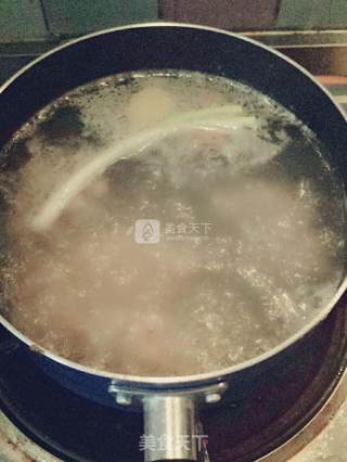 铁棍胡萝卜大骨头汤的做法步骤：5