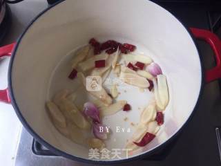 无水子姜焖鸭#厨房致欲系#的做法步骤：2